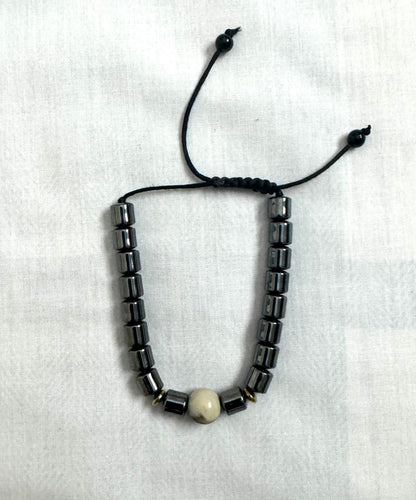 Unique Necklace (white)